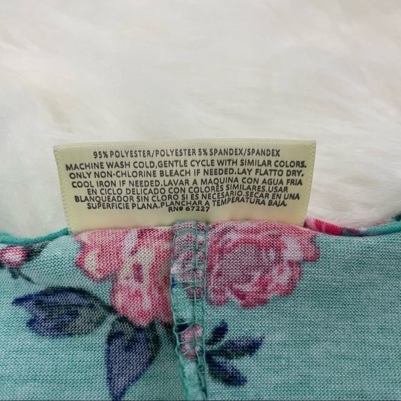 NWOT Bobbie & Brooks Bell Sleeve, Scoop Neck Tunic Floral Print, Size Medium - Picture 6 of 6